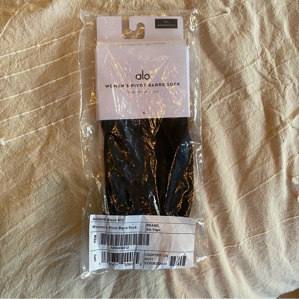 NWT Barre socks